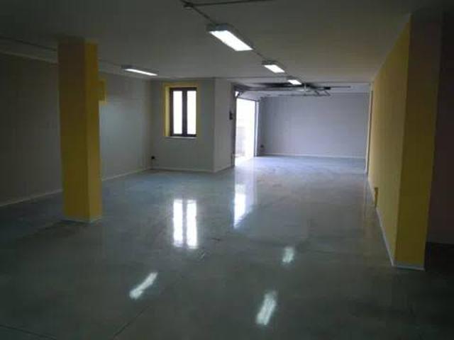Locale Commerciale in affitto a Telese Terme, Campania