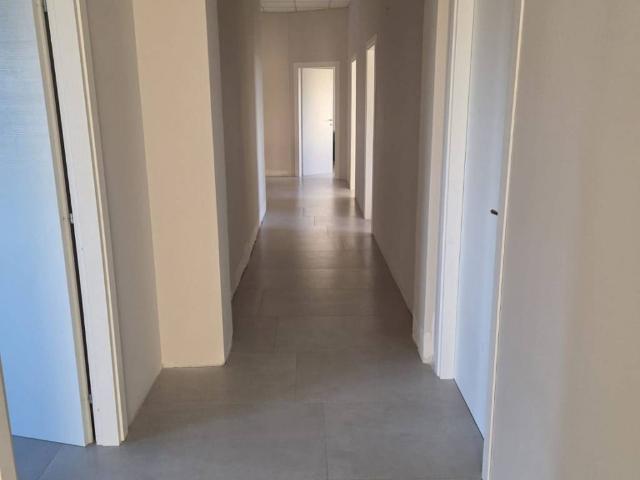 Locale Commerciale in affitto a Telese Terme, Campania