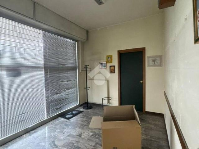 Locale Commerciale in affitto a Telgate, Lombardia