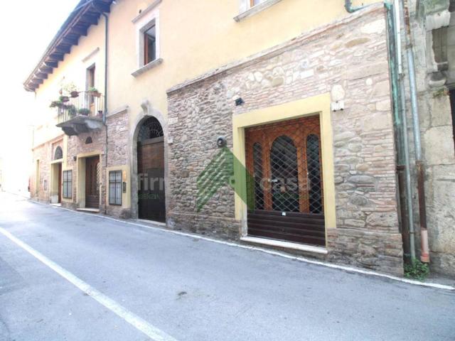 Locale Commerciale in affitto a Santa Maria a Bitetto, Teramo