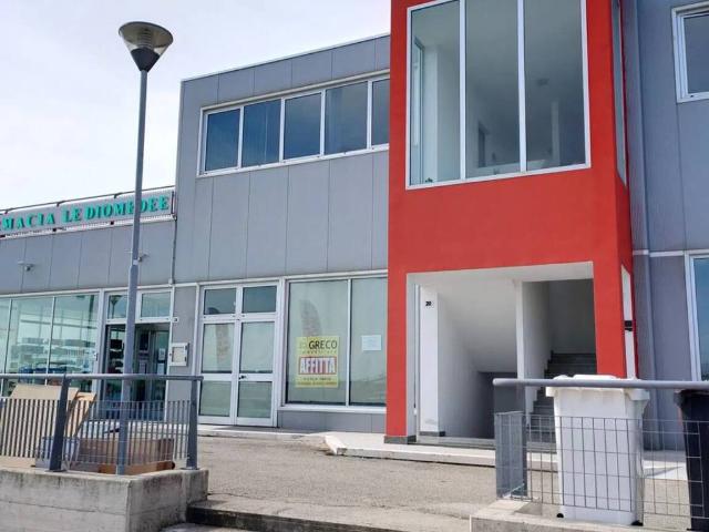 Locale Commerciale in affitto a Termoli, Molise