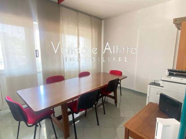 Locale Commerciale in affitto a Termoli, Molise