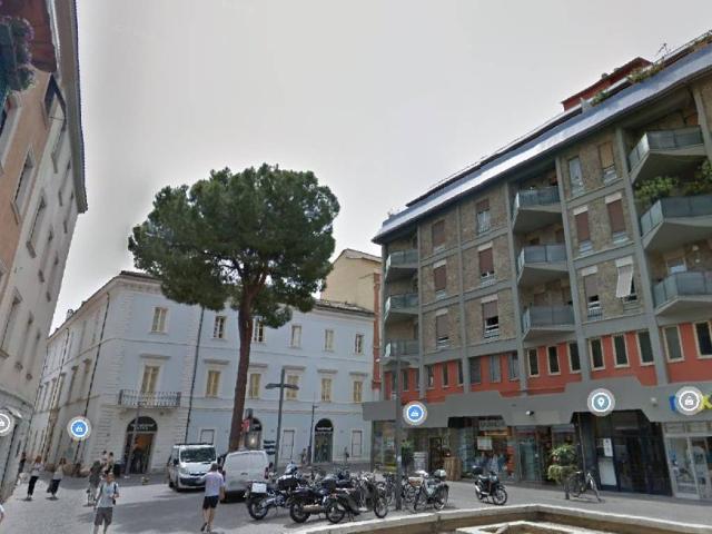 Locale Commerciale in affitto a Città Giardino, Terni
