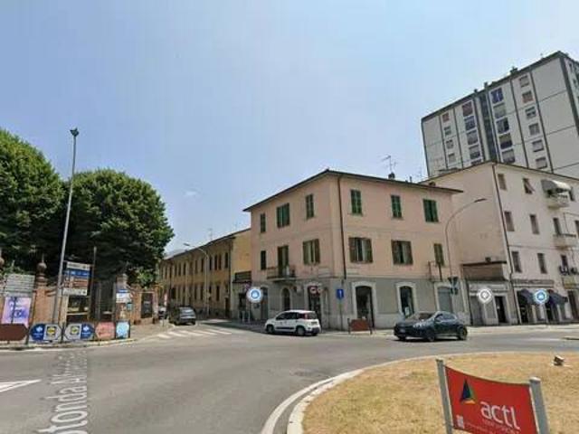 Locale Commerciale in affitto a Città Giardino, Terni