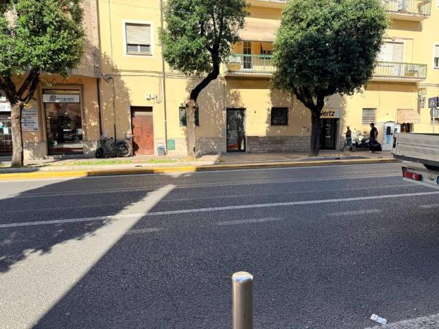 Locale Commerciale in affitto a Città Giardino, Terni