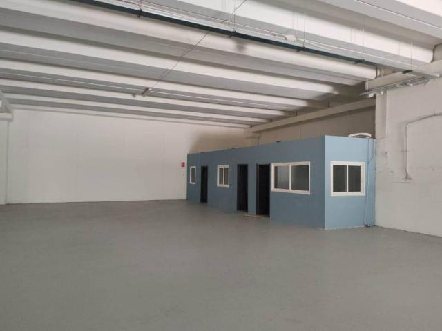 Locale Commerciale in affitto a Terni, Umbria