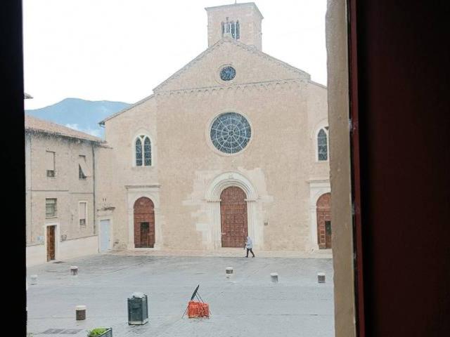 Locale Commerciale in affitto a Città Giardino, Terni