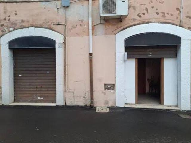 Locale Commerciale in affitto a Terracina, Lazio