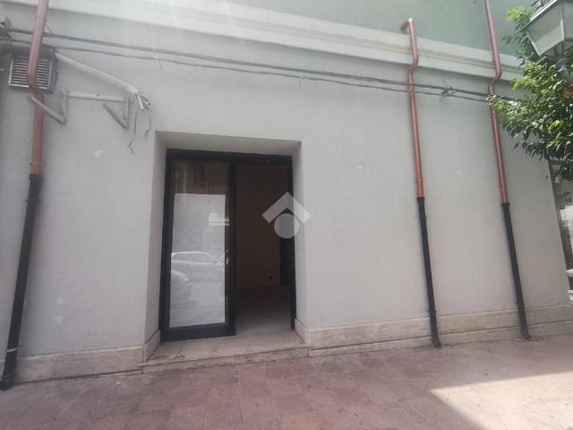 Locale Commerciale in affitto a Terrasini, Sicilia