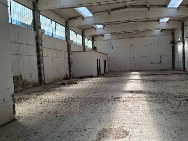 Locale Commerciale in affitto a Unione Alto Ferrarese, Mirabello