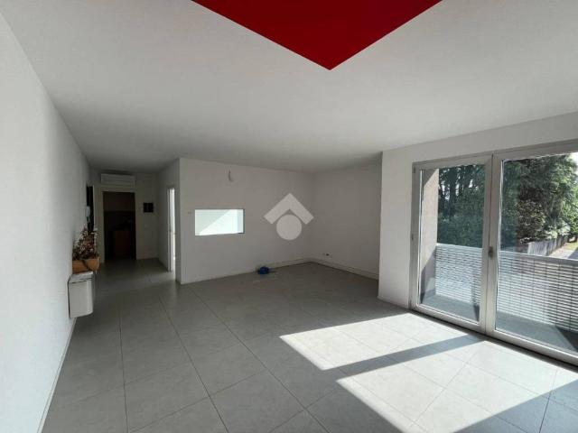 Locale Commerciale in affitto a Tezze Sul Brenta, Vicenza