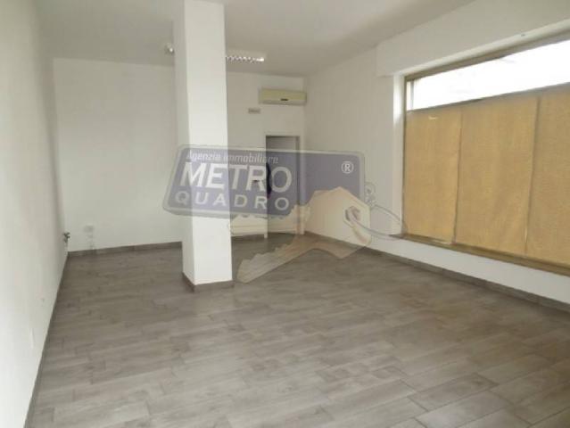 Locale Commerciale in affitto a San Vincenzo, Thiene