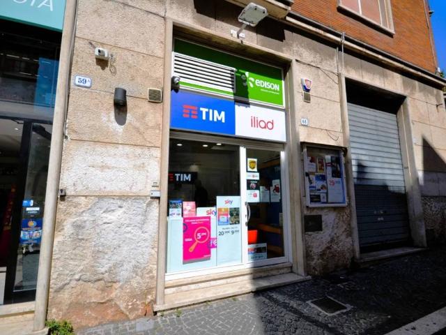 Locale Commerciale in affitto a Roma Capitale, Lazio