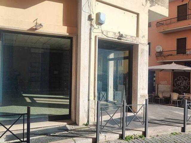 Locale Commerciale in affitto a Roma Capitale, Lazio