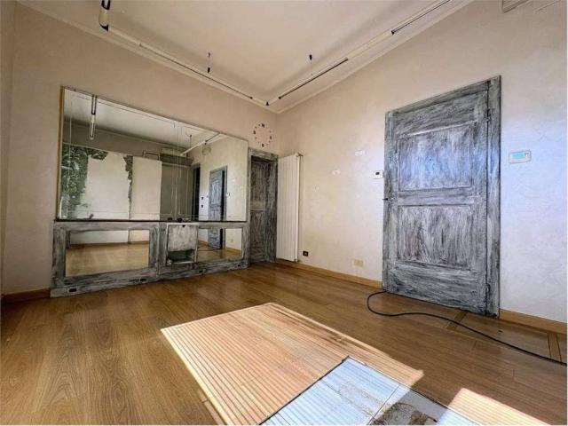 Locale Commerciale in affitto a Izzalini, Perugia