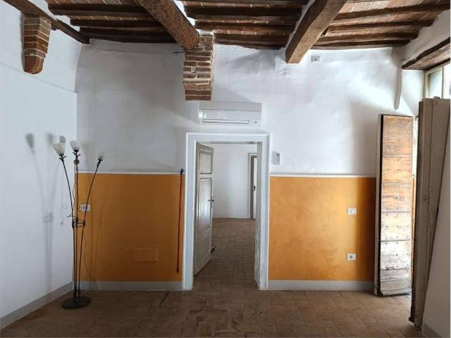 Locale Commerciale in affitto a Todi, Perugia