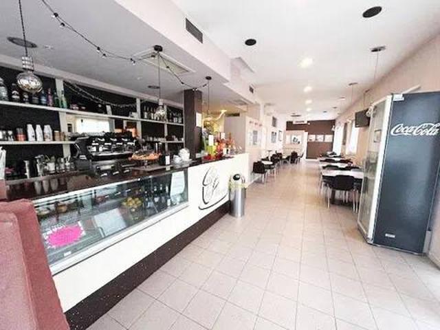 Locale Commerciale in affitto a Tombolo, Veneto