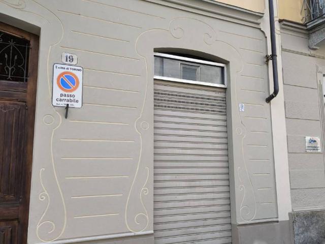 Locale Commerciale in affitto a Circoscrizione 7, Piemonte