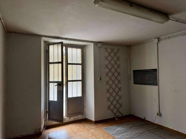 Locale Commerciale in affitto a Circoscrizione 1, Piemonte