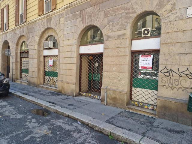 Locale Commerciale in affitto a Circoscrizione 1, Piemonte