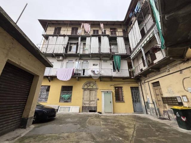 Locale Commerciale in affitto a Circoscrizione 5, Piemonte