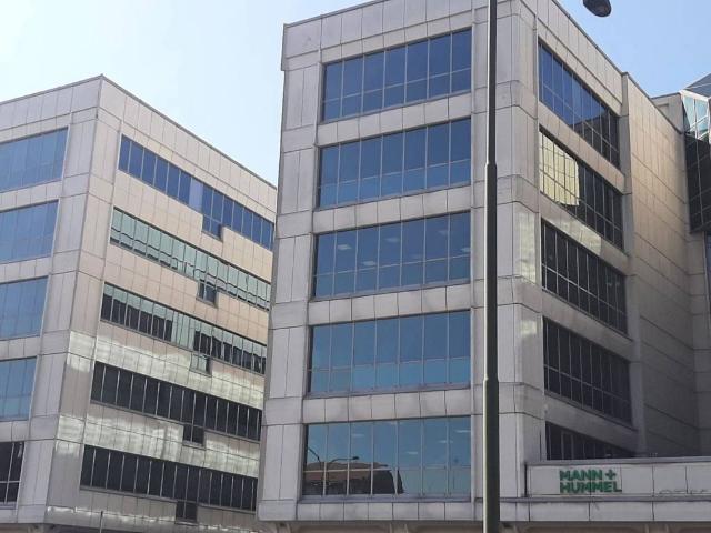 Locale Commerciale in affitto a Circoscrizione 2, Piemonte