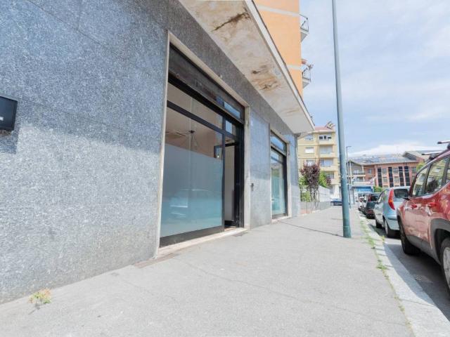 Locale Commerciale in affitto a Circoscrizione 4, Piemonte