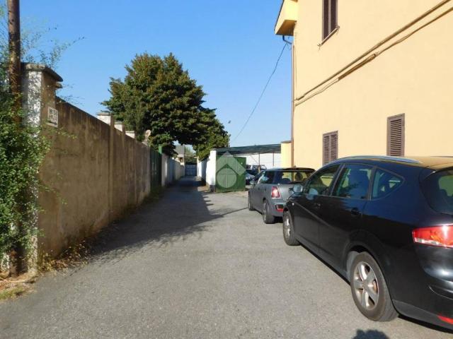 Locale Commerciale in affitto a Circoscrizione 5, Piemonte