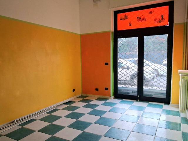 Locale Commerciale in affitto a Cavoretto, Piemonte