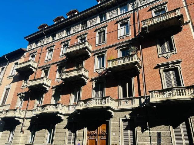 Locale Commerciale in affitto a Circoscrizione 1, Piemonte
