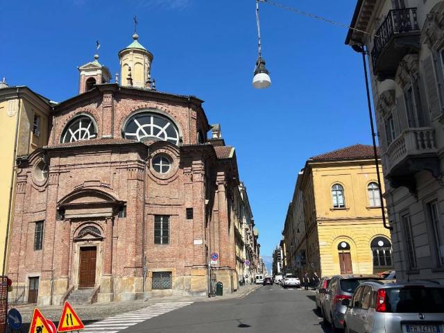Locale Commerciale in affitto a Circoscrizione 1, Piemonte