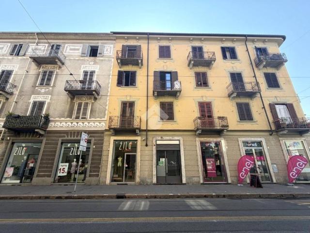 Locale Commerciale in affitto a Circoscrizione 5, Piemonte