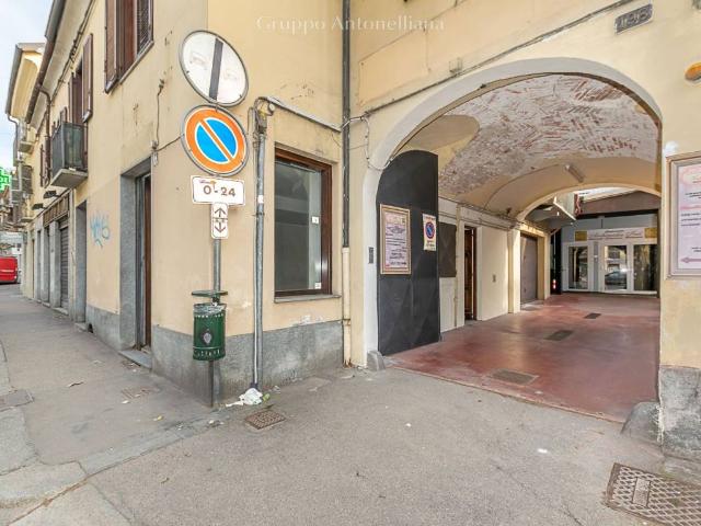 Locale Commerciale in affitto a Circoscrizione 7, Piemonte