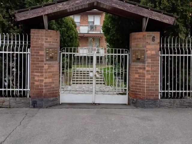 Locale Commerciale in affitto a Circoscrizione 4, Piemonte