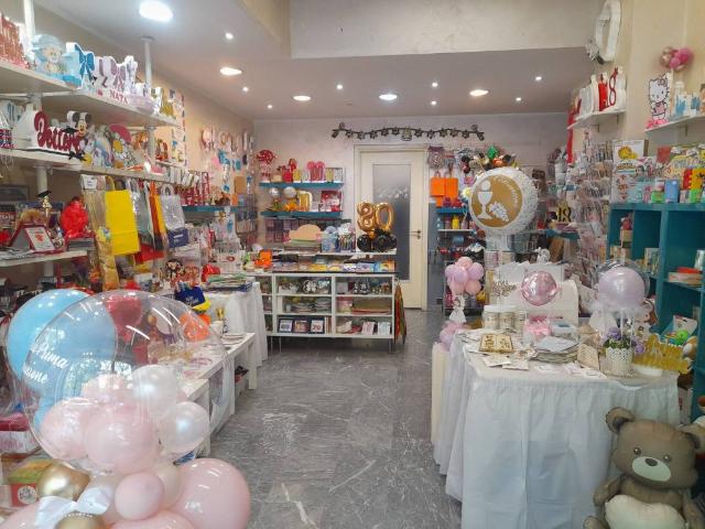 Locale Commerciale in affitto a Circoscrizione 2, Piemonte