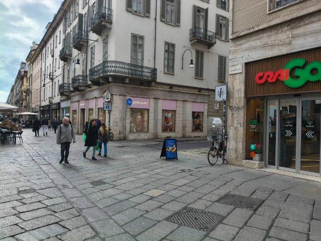 Locale Commerciale in affitto a Circoscrizione 1, Piemonte