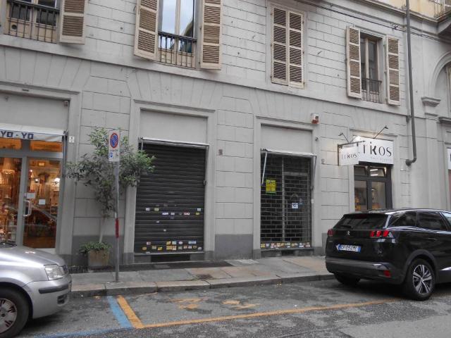 Locale Commerciale in affitto a Circoscrizione 1, Piemonte