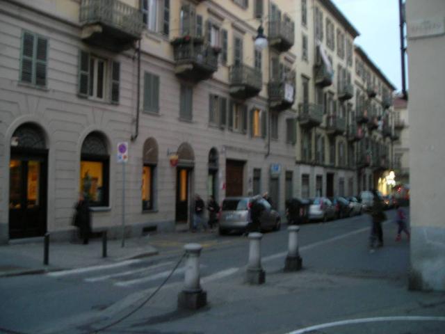 Locale Commerciale in affitto a Circoscrizione 8, Piemonte