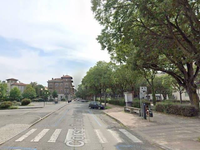 Locale Commerciale in affitto a Circoscrizione 1, Piemonte