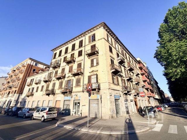 Locale Commerciale in affitto a Circoscrizione 7, Piemonte