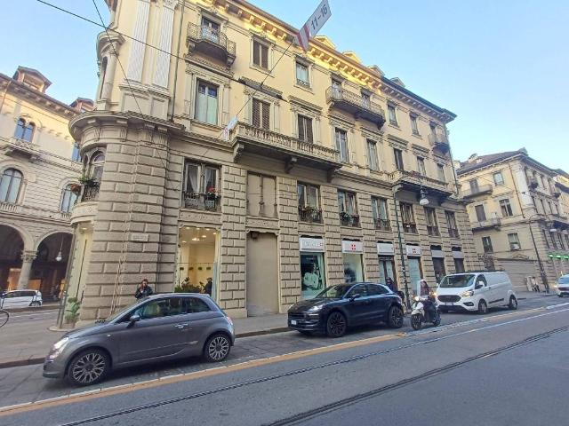 Locale Commerciale in affitto a Circoscrizione 1, Piemonte