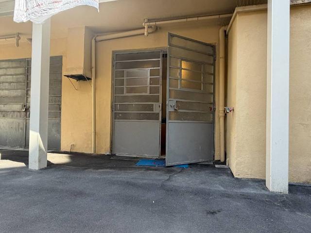 Locale Commerciale in affitto a Circoscrizione 7, Piemonte
