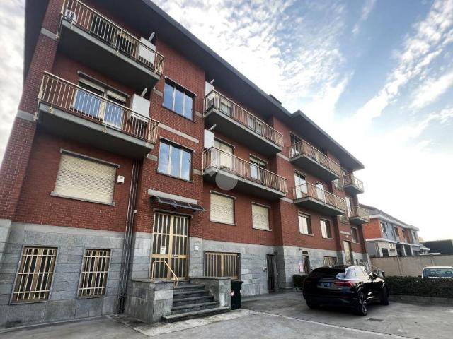 Locale Commerciale in affitto a Circoscrizione 5, Piemonte