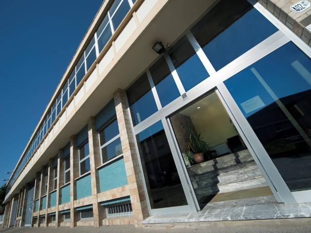 Locale Commerciale in affitto a Circoscrizione 2, Piemonte
