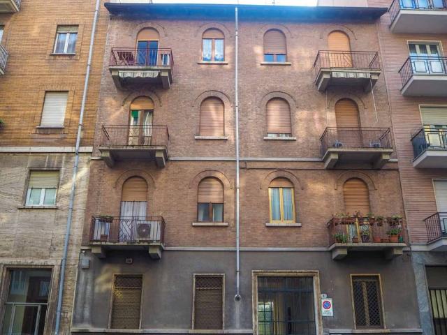 Locale Commerciale in affitto a Circoscrizione 2, Piemonte