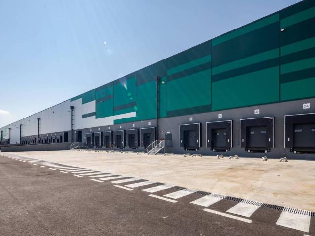 Locale Commerciale in affitto a Piemonte, Torino