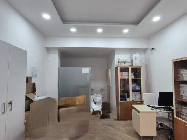 Locale Commerciale in affitto a Oncino, Torre Annunziata