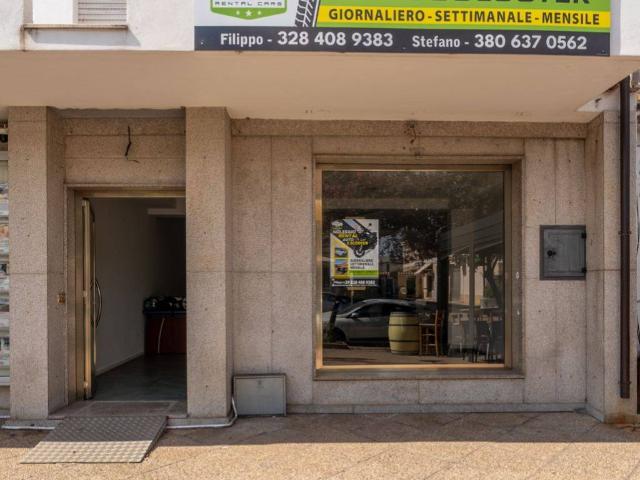 Locale Commerciale in affitto a Pirisceddas, Tortolì