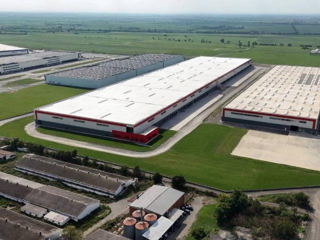 Locale Commerciale in affitto a Piemonte, Alessandria