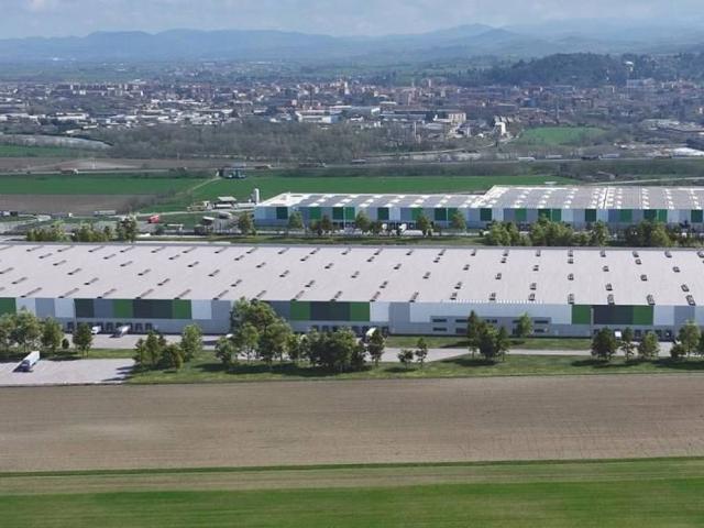 Locale Commerciale in affitto a Piemonte, Alessandria